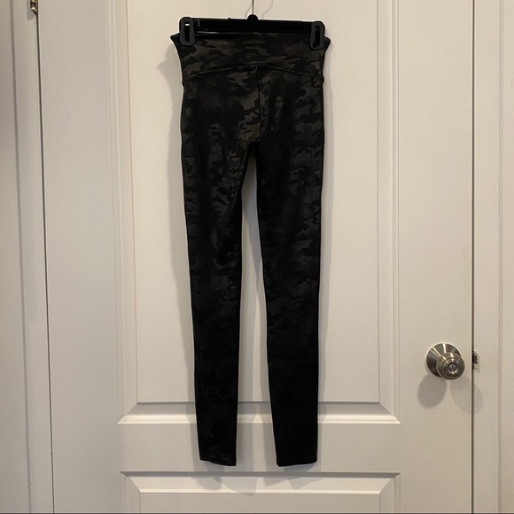 Spanx Faux Leather Camo Leggings - Picture 6 of 6
